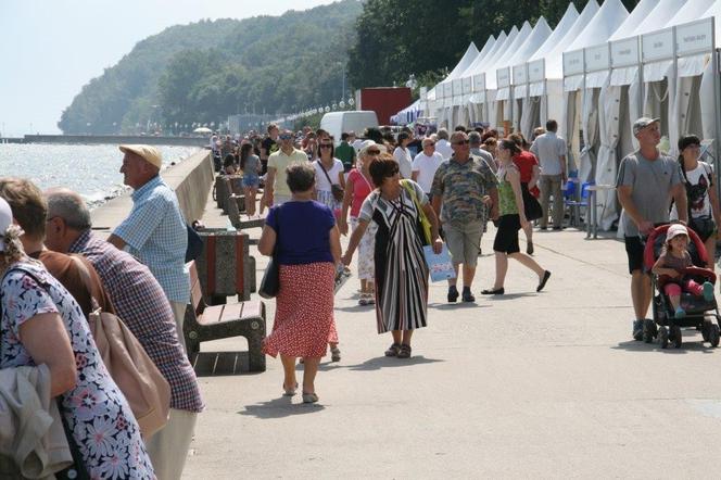 Plener czytelniczy ponownie na gdyńskiej plaży