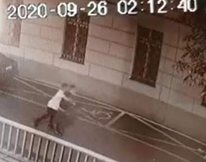 Zaginiony Maciej wychodzi z klubu 