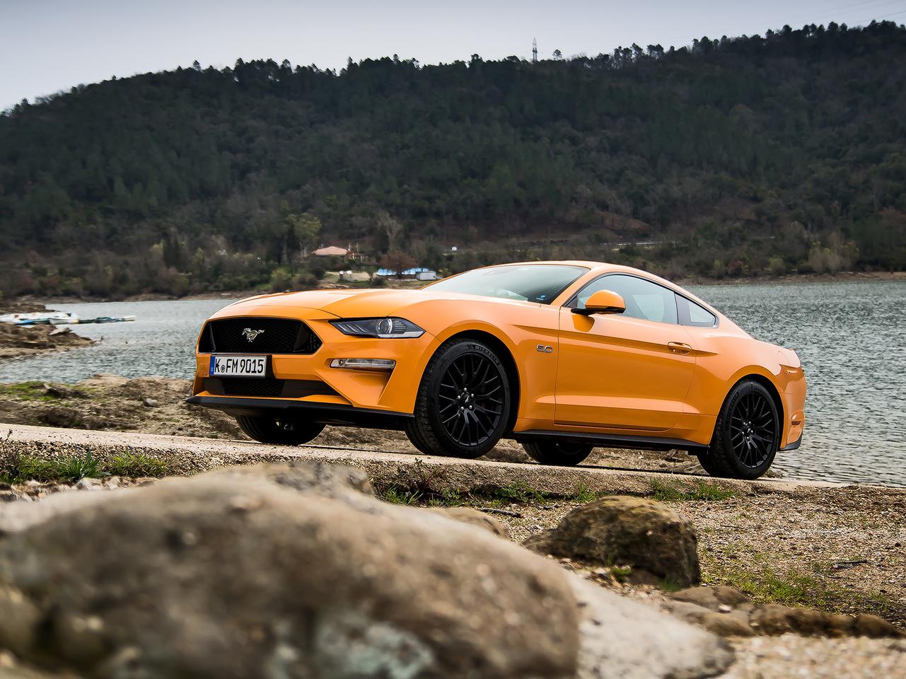 Ford Mustang GT 5.0 V8 Fastback lifting 2018