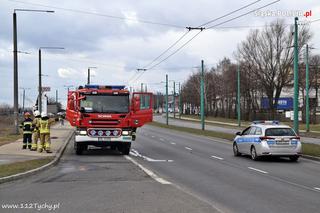 Chcieli wypalić trawę. Spalili 6 samochodów