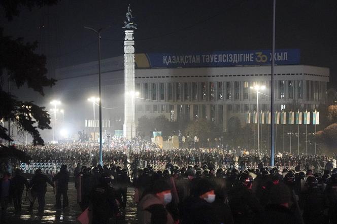 Demonstranci od dwóch dni gwałtownie protestują w Kazachstanie przeciwko podwyżce cen gazu