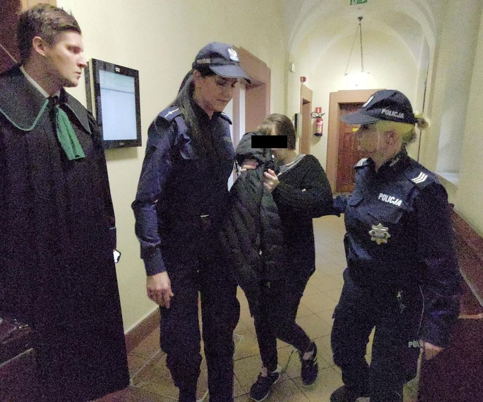 Magdalena W. udusiła Mareczka w wersalce?