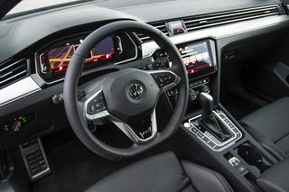Volkswagen Passat Variant R-Line Edition 2.0 TDI 240 KM DSG7 4MOTION