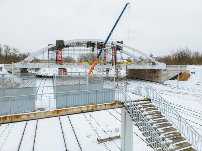 Budowa wiaduktu nad linia kolejową w Sosnowcu