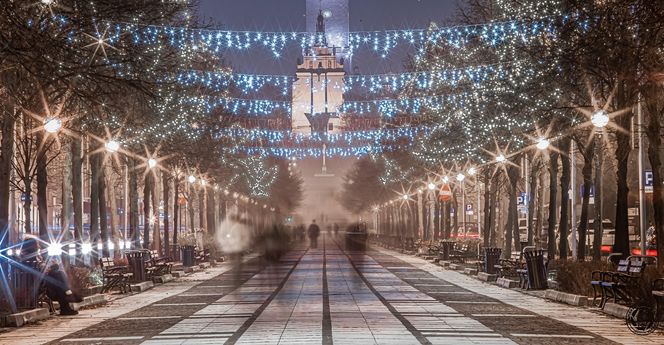 Świąteczne iluminacje w Częstochowie gotowe na jarmark bożonarodzeniowy