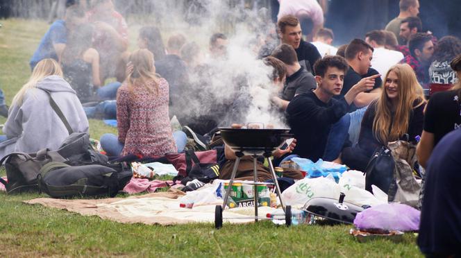 Blokada Łużyka, czyli królewskie grillowanie na Uniwersytecie Kazimierza Wielkiego [ZDJĘCIA]