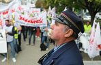 Protest związków zawodowych PKP Cargo i Poczty Polskiej w Warszawie