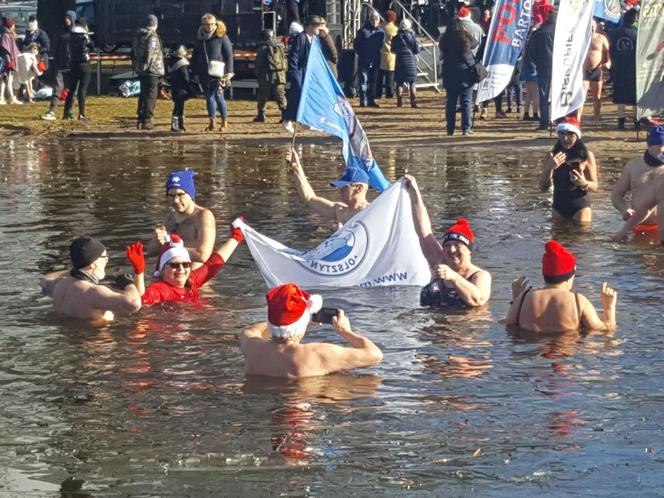 IX Dadajowy Zlot Morsów: "Mikołajem możesz być cały rok "