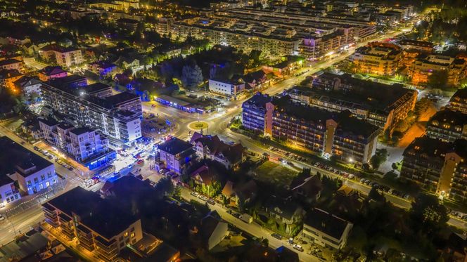 Kolejny pożar w Ząbkach. Wybuchł obok spalonego miesiąc wcześniej budynku!