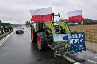 Rolnicy nie przepuścili chorego na serce dziennikarza przez blokadę