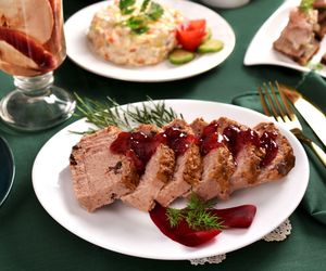 Jak zrobić pasztet z gęsiny? Prosty przepis na oryginalną domową wędlinę