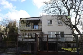 Jarosław Kaczyński musi sprzedać dom?!