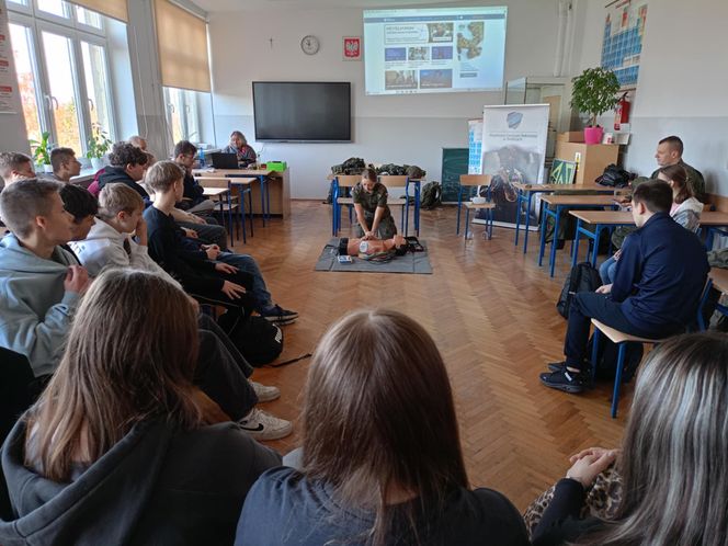 Prowadzone w ramach programu Edukacja z Wojskiem zajęcia w szkołach będą się odbywać do 13 grudnia 2024 roku.