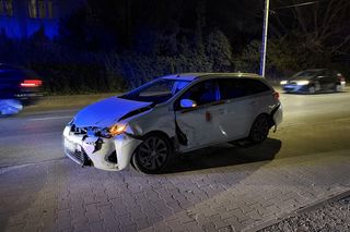 Kłótnia dwóch braci zakończona wypadkiem. Jeden wiózł drugiego na aucie. Potem się rozbili