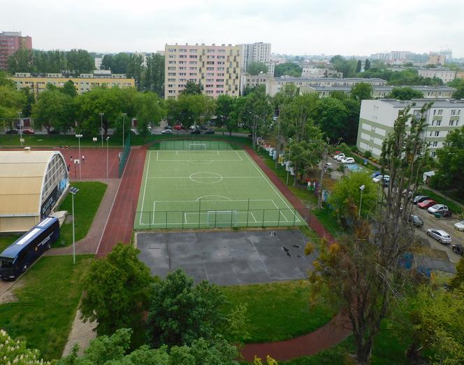 Gdzie zagrać w piłkę w Warszawie albo pójść na plac zabaw? Magistrat pomoże mieszkańcom