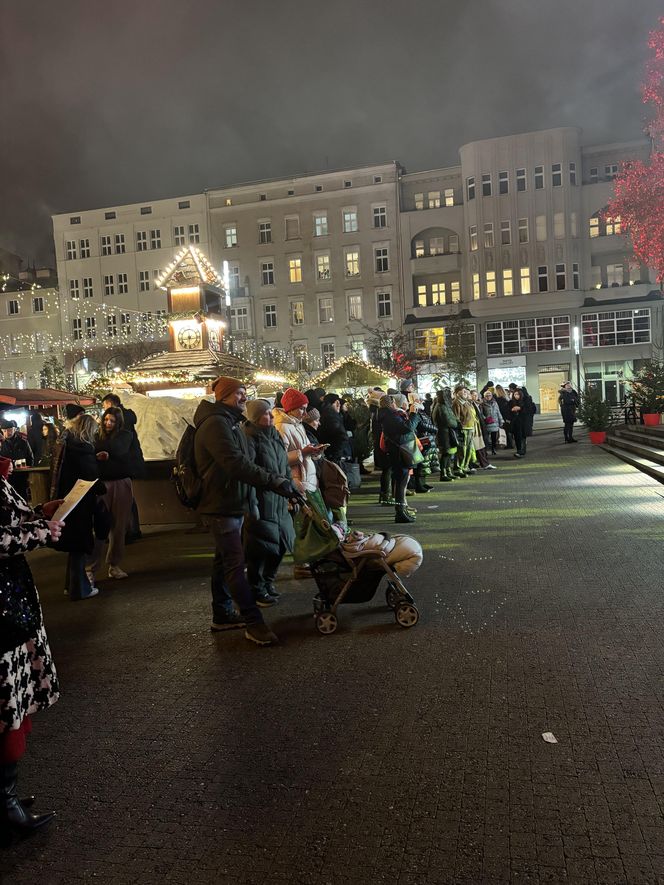 Kolędowanie na placu Wolności