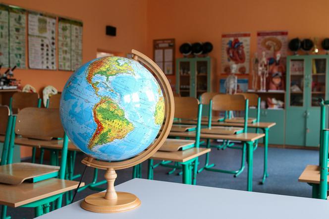 NP w szkole. Co to takiego? Komu przysługuje w roku szkolnym 2021/22? 