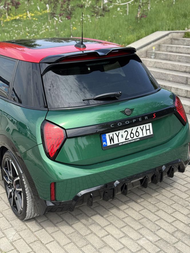 MINI Cooper S (w linii JCW)