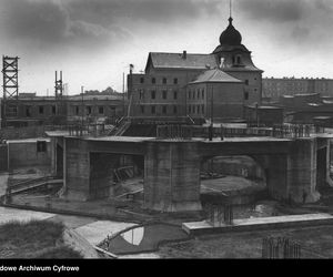 To największa archikatedra w Polsce. Była symbolem buntu wobec władz komunistycznych