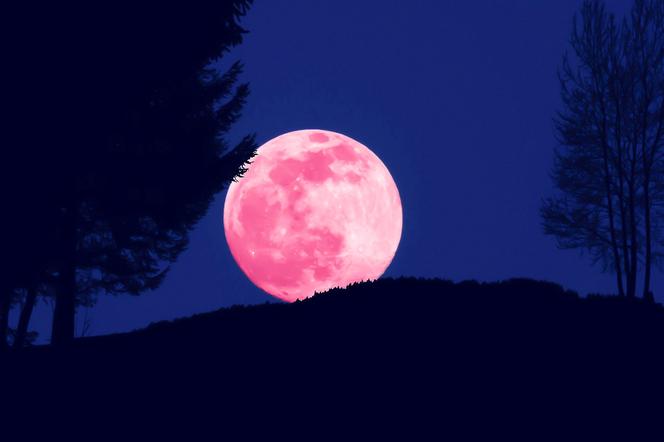 Pełnia Czerwonego Księżyca 2022. To będzie kumulacja wyjątkowych doznań! Tej nocy nie zaśniesz!
