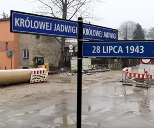Z końcem maja wreszcie przejedziemy ulicą Królowej Jadwigi!