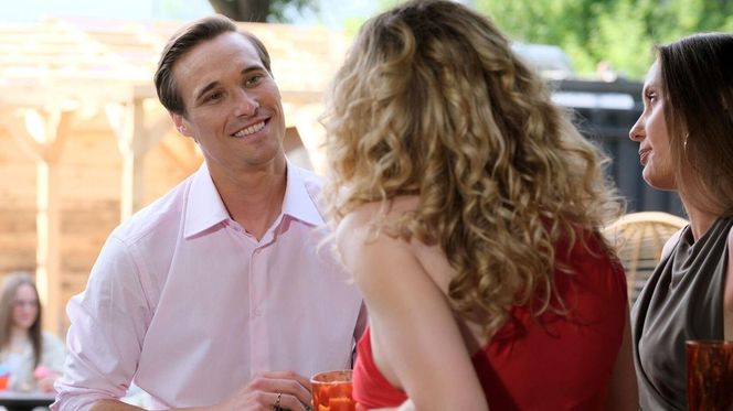 M jak miłość odc. 1887. Klaudia (Magdalena Dwurzyńska), Olek (Maurycy Popiel)