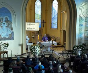 Pogrzeb 16-letniej Mai