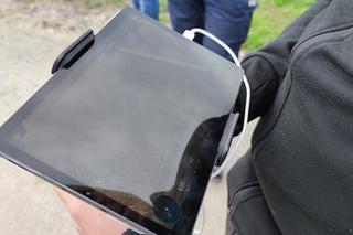 Przyłożył mu ostrze do szyi i kazał wsiąść do bagażnika. 19-latek został porwany przez bandytę