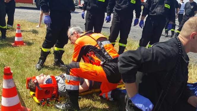 Uszkodzony samolot i awaryjne lądowanie! Ogromna akcja służb na lotnisku