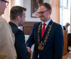 Zaprzysiężenie nowego prezydenta Zabrza. Kamil Żbikowski złożył ślubowanie i zwrócił się do mieszkańców