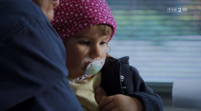 M jak miłość, odcinek 1412. Marcin (Mikołaj Roznerski), Maja (Anna Wierzchoń)