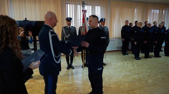 Nowi policjanci w Bydgoszczy i regionie! Ślubowanie złożyło 23 funkcjonariuszy 