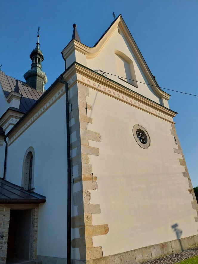 Kościół parafialny pw. Wniebowzięcia Najświętszej Maryi Panny w Krynkach 