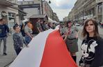 Ze 123 metrową flagą przeszli Piotrkowską do Manufaktury! [zdjęcia]