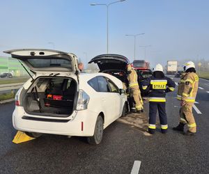 Zderzenie 3 aut na ulicy ks. Piotra Ściegiennego w Kielcach