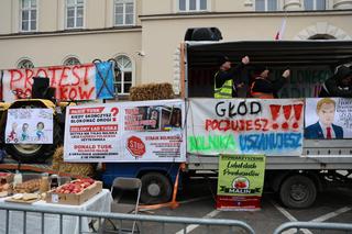 Protest rolników 20 marca przed Lubelskim Urzędem Wojewódzkim w Lublinie