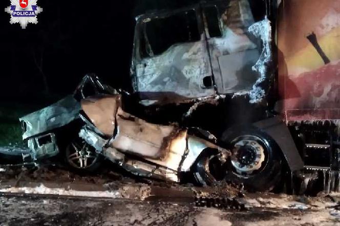 Śmierć i dwa spalone samochody na obwodnicy Lubartowa