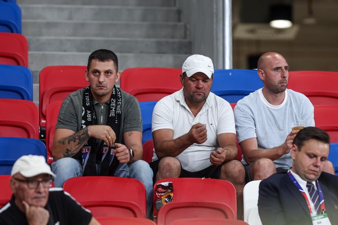 Górnik Zabrze - Termalica Nieciecza. Niesamowita atmosfera na Arenie Zabrze! Kibice Górnika dopingują swoją drużynę