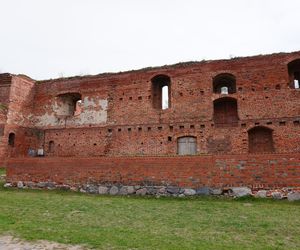 Średniowieczne zabytki w województwie kujawsko-pomorskim. Zamek Dybowski to miejsce to świadek historii [GALERIA]
