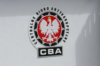 Afera Collegium Humanum. Prorektor prywatnej uczelni z Łodzi zatrzymana na Okęciu przez CBA