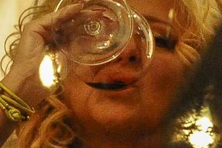 Magda Gessler ma mróz na sandałach 