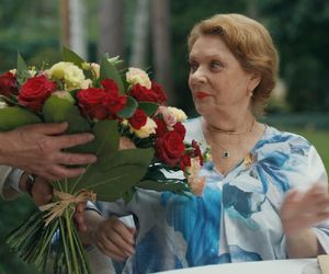 Barwy szczęścia, odcinek 3130. Andrzej (Leon Charewicz), Józefina (Elżbieta Jarosik)