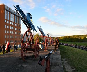 Płonące Ptaki Hasiora zapłonęły