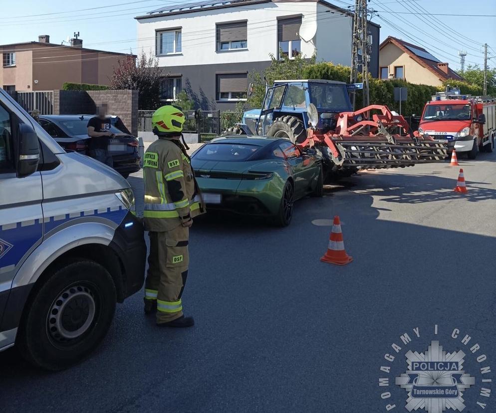 Aston Martin wjechał w Ursusa