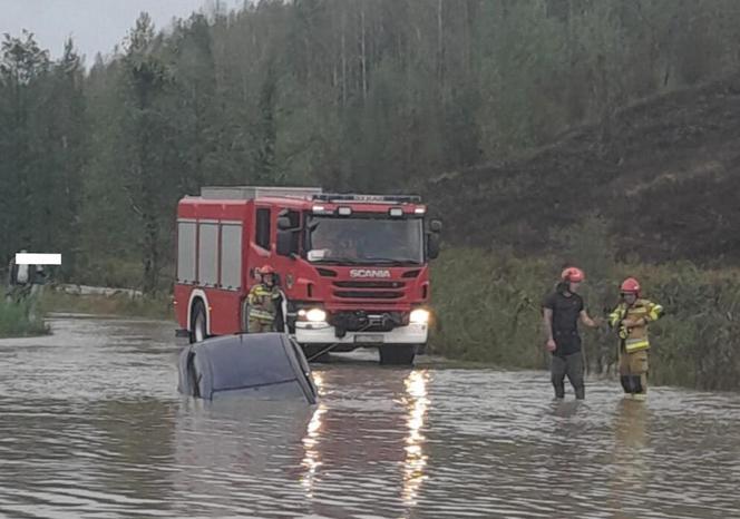 Dramat 41-latki w Jastrzębiu Zdroju. Wielka woda porwała kobietę