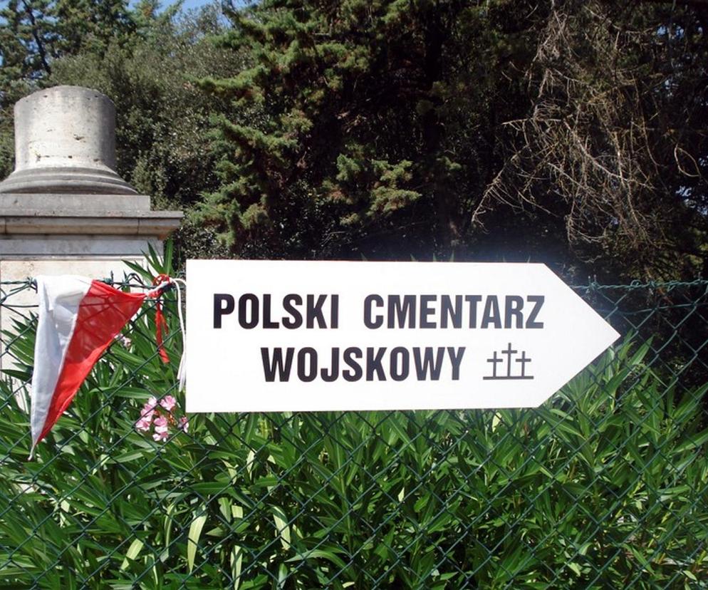 „Przechodniu, powiedz Polsce, żeśmy polegli wierni w jej służbie”
