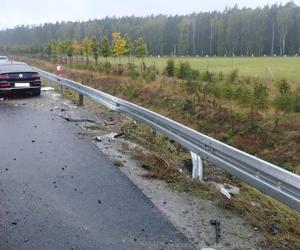 Poważny wypadek na S5 koło Leszna. Samochód uderzył w małzeństwo