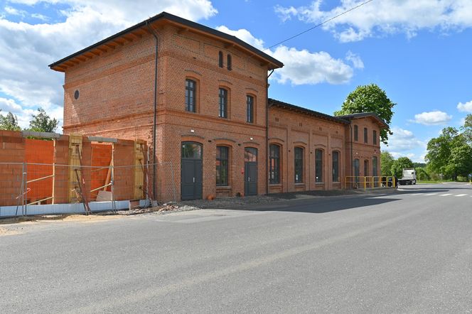 Remont dworca w Kowarach - będzie informacja turystyczna, centrum kultury i biblioteka