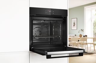 Piekarnik Bosch z systemem pirolitycznego czyszczenia