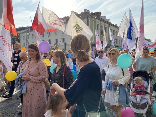 13. Marsz dla Życia i Rodziny zgromadził tłumy na ulicach Białegostoku [ZDJĘCIA]